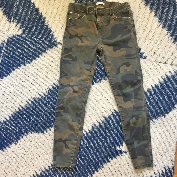 bershka camo jeans